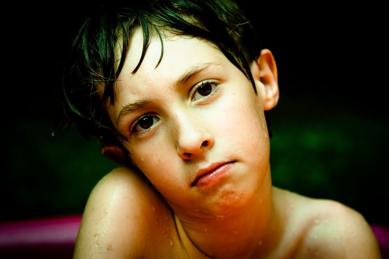 IMAGE: http://i96.photobucket.com/albums/l169/erinavery/_MG_00462.jpg