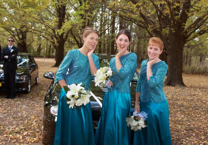 IMAGE: http://i96.photobucket.com/albums/l169/ozimax/Bridesmaidslarge.jpg