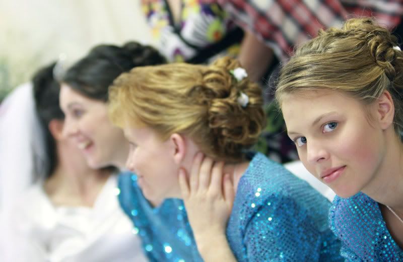 IMAGE: http://i96.photobucket.com/albums/l169/ozimax/Receptionlarge1.jpg