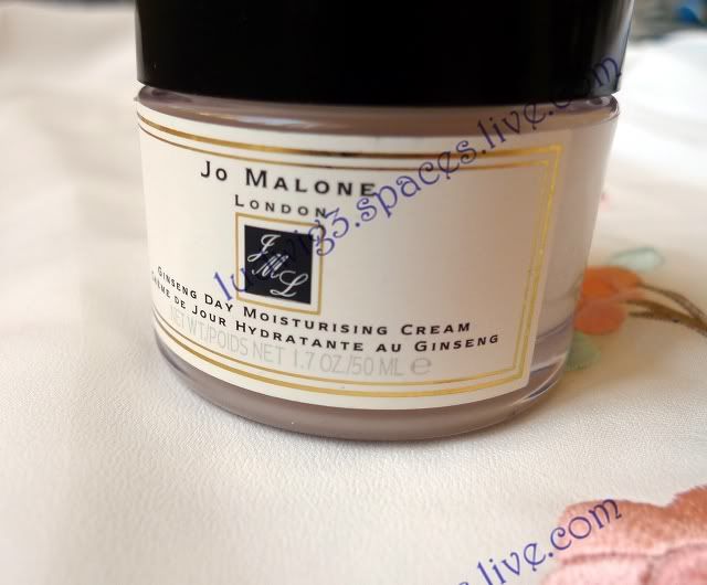 精致的妆容，关键是。。。？