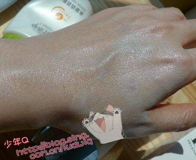 必须坚定不移灭掉的一根草，HR <wbr>premium <wbr>uv <wbr>防晒隔离蓝色，以及八月的防晒空瓶