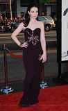 michelle-trachtenberg-17-again-movie-premiere-los-angeles-hq-14.jpg