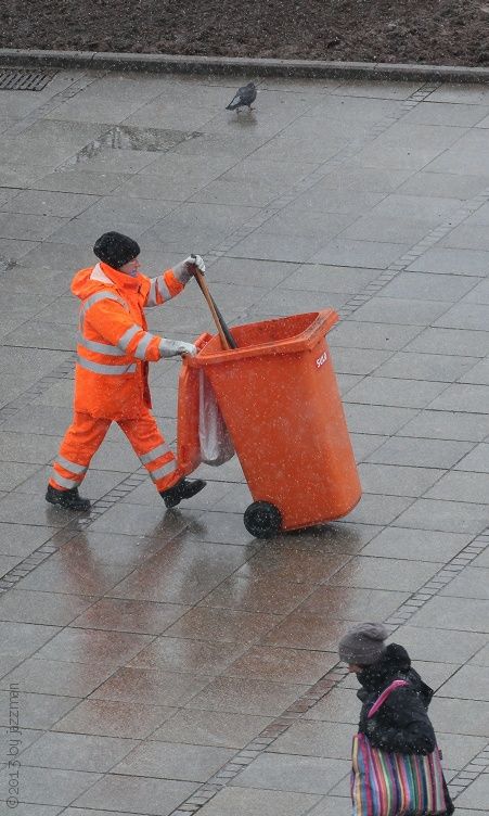 IMAGE: http://i96.photobucket.com/albums/l175/jazzscriveyn/POTN/jm_4743_POTN.jpg