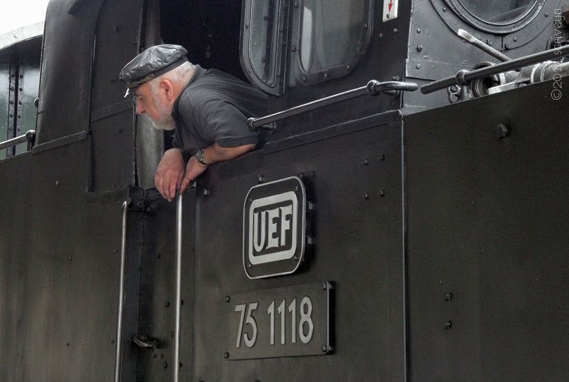 IMAGE: http://i96.photobucket.com/albums/l175/jazzscriveyn/POTN/scr_0324_POTN_web.jpg