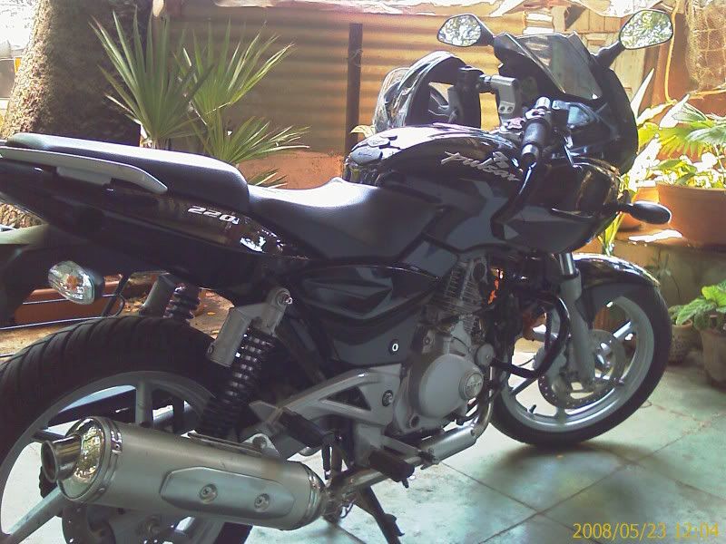 Pulsar+220cc+black