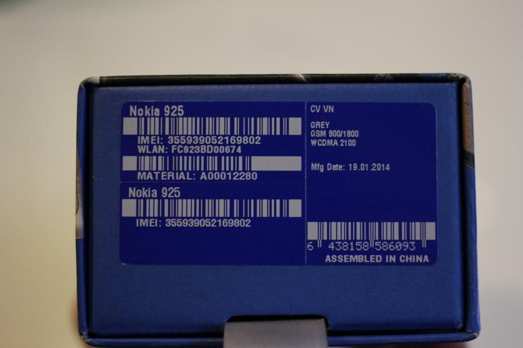 HCM - Nokia  Lumina 925 bạc Fullbox còn bảo hành tới tháng 2/2015. - 1