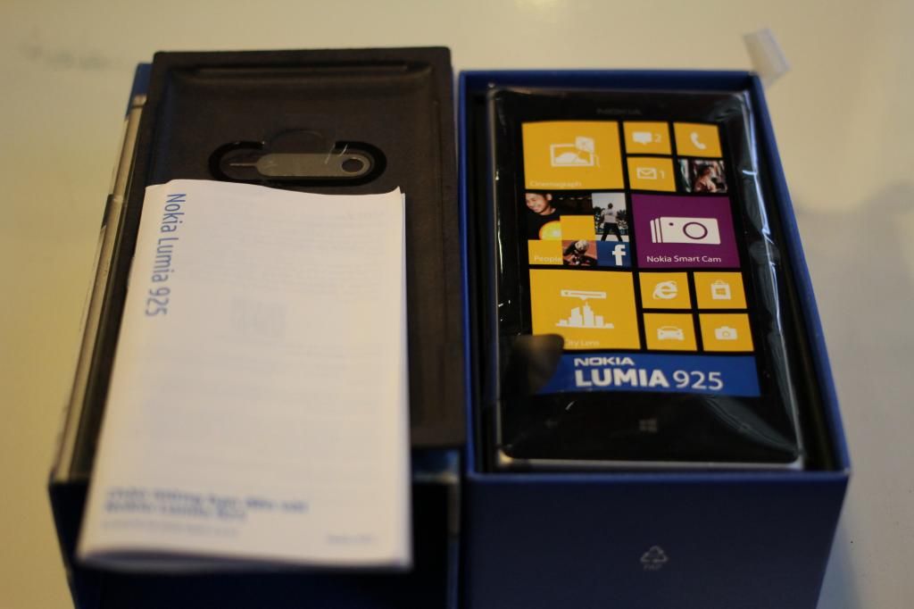 HCM - Nokia  Lumina 925 bạc Fullbox còn bảo hành tới tháng 2/2015. - 3