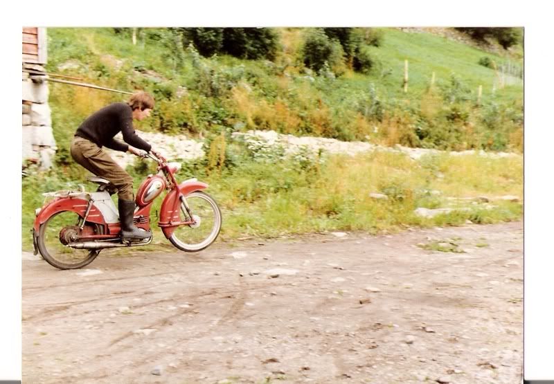 derri boots demeanor