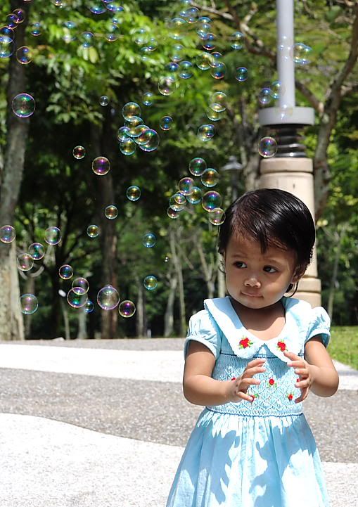 IMAGE: http://i96.photobucket.com/albums/l192/idkhalid/IMG_0134web2.jpg