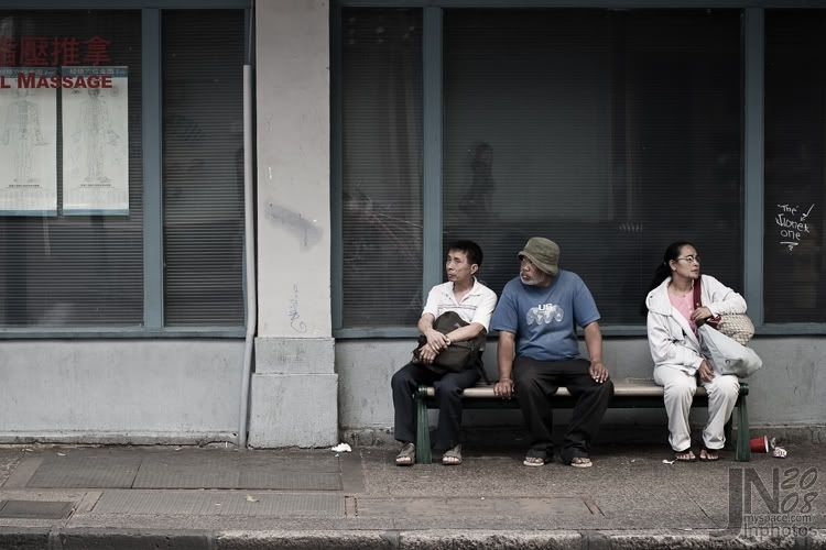 IMAGE: http://i96.photobucket.com/albums/l192/jnakatsu/2-6-2008-Bus-Stop.jpg