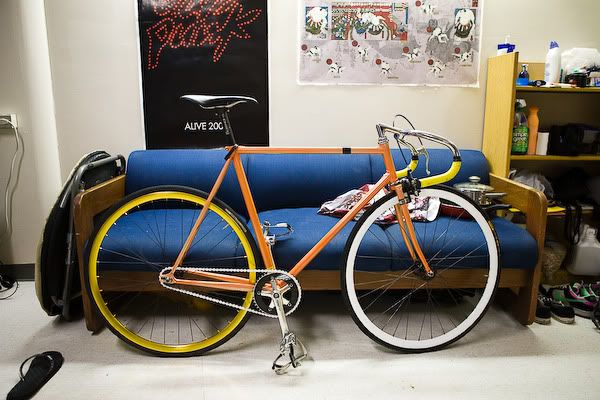 IMAGE: http://i96.photobucket.com/albums/l192/jnakatsu/Alien/IMG_8747.jpg