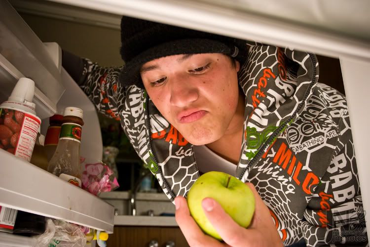 IMAGE: http://i96.photobucket.com/albums/l192/jnakatsu/Boredom3.jpg