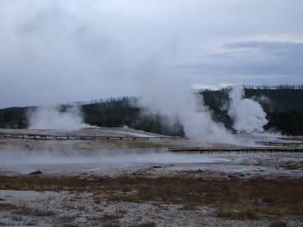geothermal photo yellowsstone2.jpg