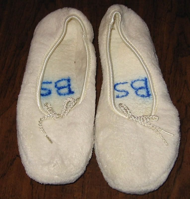 Blue slippers - size Large 8-9 Machine washable