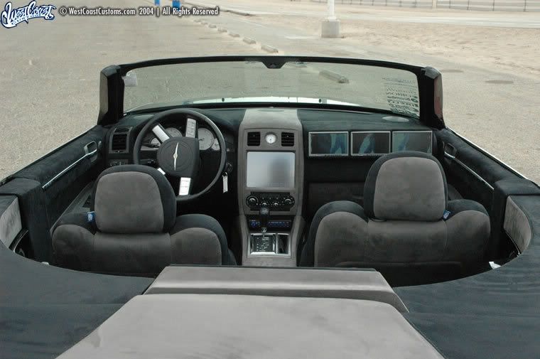 300c_chotop_interior.jpg