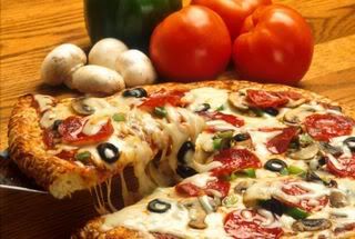 https://i96.photobucket.com/albums/l186/Bee_Myself/pizza-2.jpg